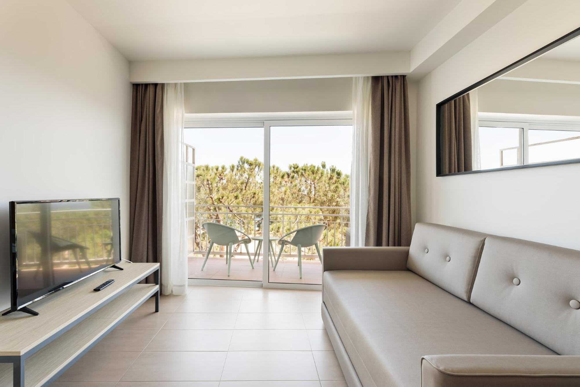 Aparthotel Xic Кастел Пладжа де Аро Екстериор снимка