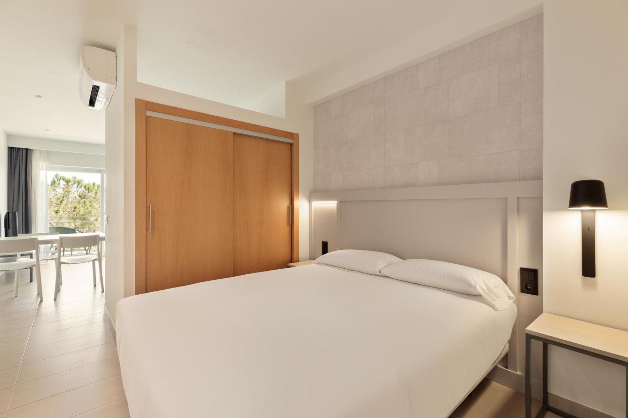 Aparthotel Xic Кастел Пладжа де Аро Екстериор снимка